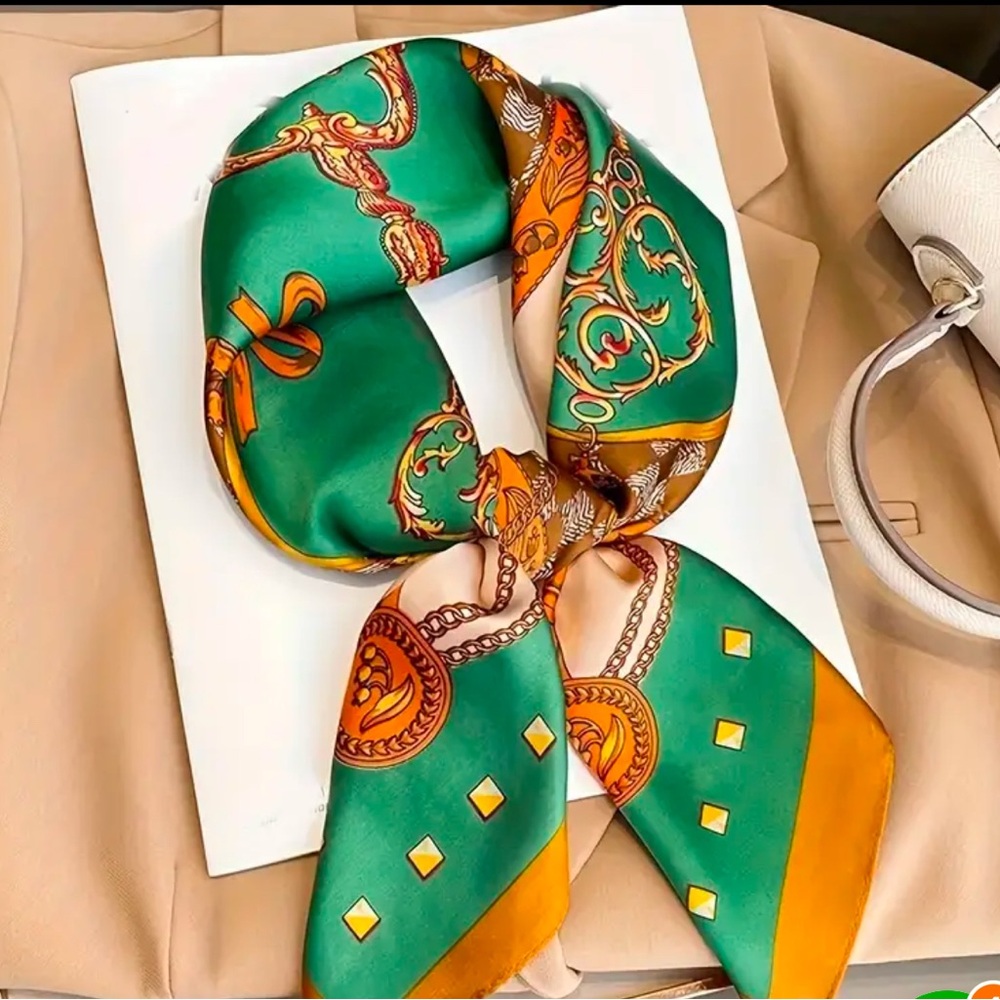 Baroque style Scarf